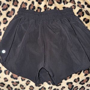 Hotty Hot Low Rise Shorts Sz 2 Lululemon Women